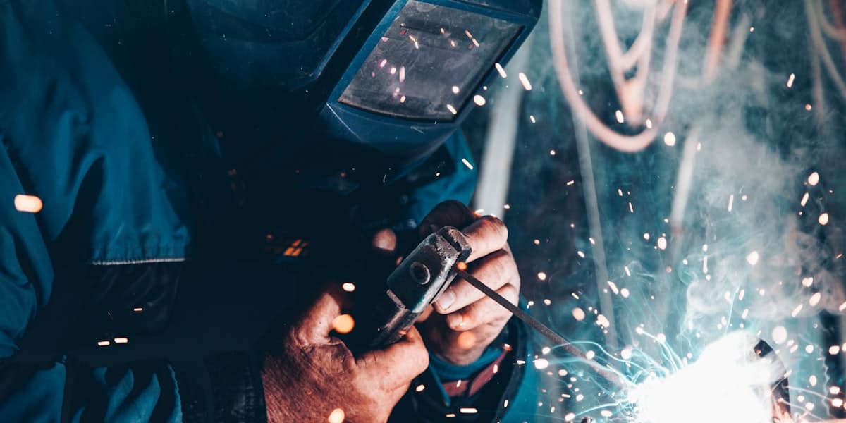 Usine et travail posté en 3x8